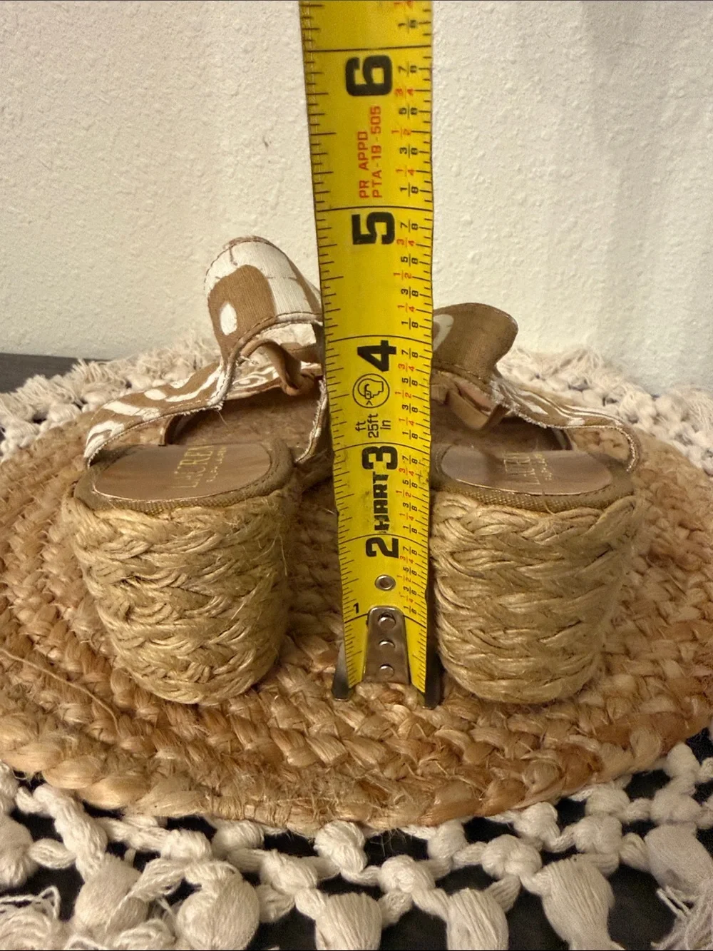 Lauren Ralph Lauren Tan White Batik Print Espadrille Wedge Sandals Size 6.5